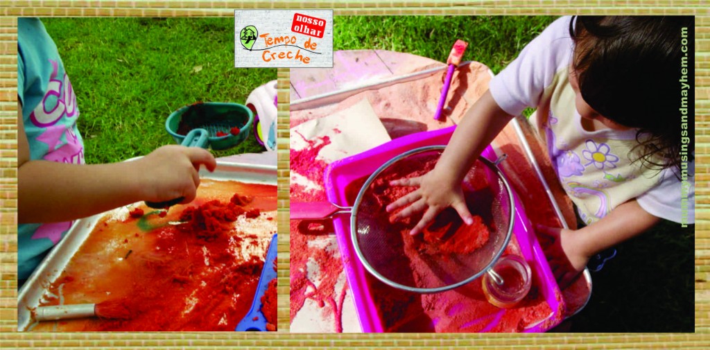 brincadeira com peneira e areia colorida