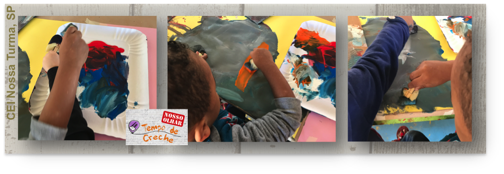 crianças pintando com pincel de espuma