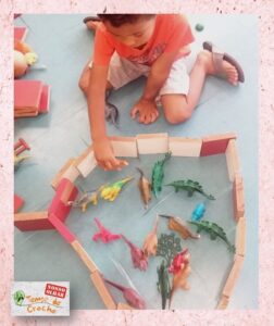 construção com dinossauros